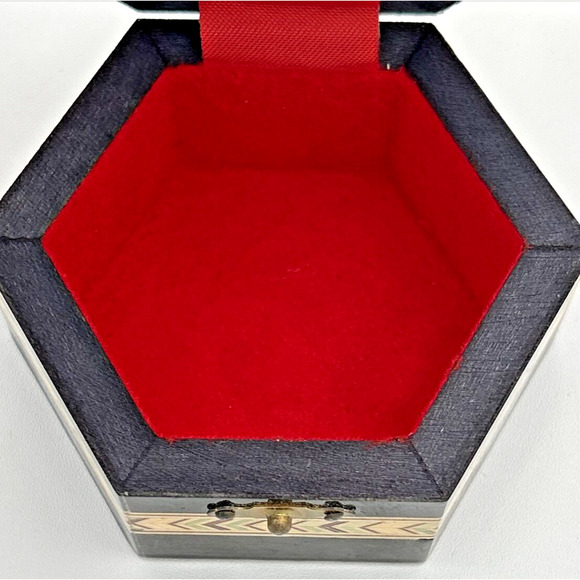 Vintage Spanish Laguna Wooden Inlay Trinket Box SKU U195 - Picture 5 of 7